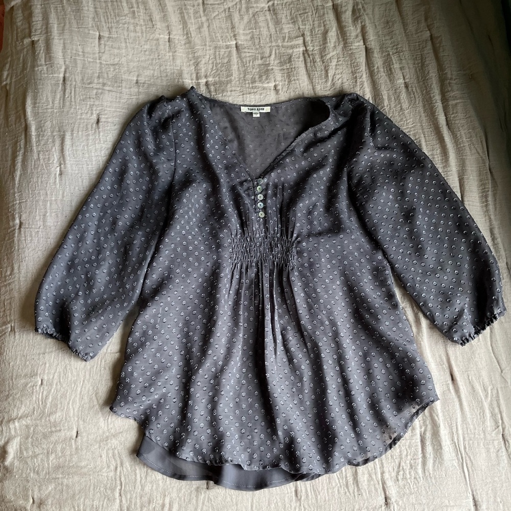 Daniel Rainn grey blouse